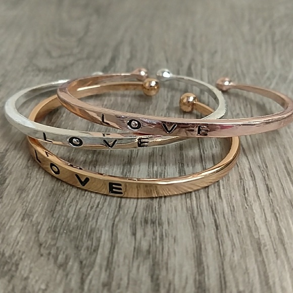 "Love" Cuff Bangle - Picture 2 of 6